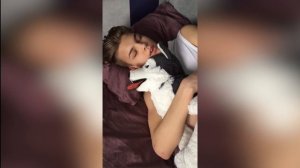 МАМА РЕШИЛА РАЗБУДИТЬ СЫНА!