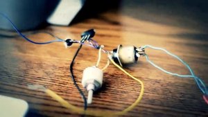 Усилитель звука на одном транзисторе.