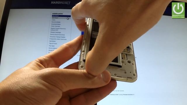 How to Open Back Cover and Remove Battery from SAMSUNG Galaxy J7 (2016) смотреть онлайн