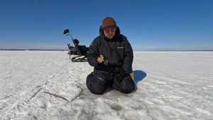 Целый мешок Плотвы!? Ловим на мормышки Зеленый мыс! (2 выпуск)