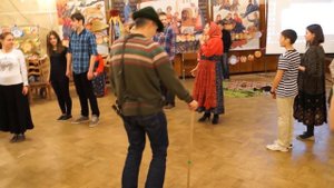 Как устроить вечерку с русскими народными танцами