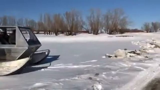 Аэроглиссер на подвеске 3 смотреть онлайн