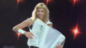 СМУГЛЯНКА Самые красивые аккордеонистки России   дуэт ЛюбАня