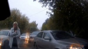 Баба за рулем выехала на встречку! Получила разбитую тачку!!!