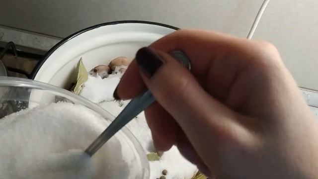 Маринованные Маслята! Очень простой рецепт! Вкуснее не ели! смотреть онлайн