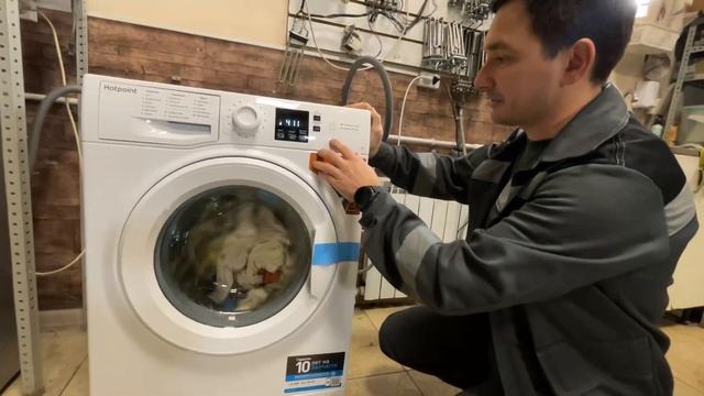 Стиральная машиа Hotpoint-Ariston NSS 5015 H RU