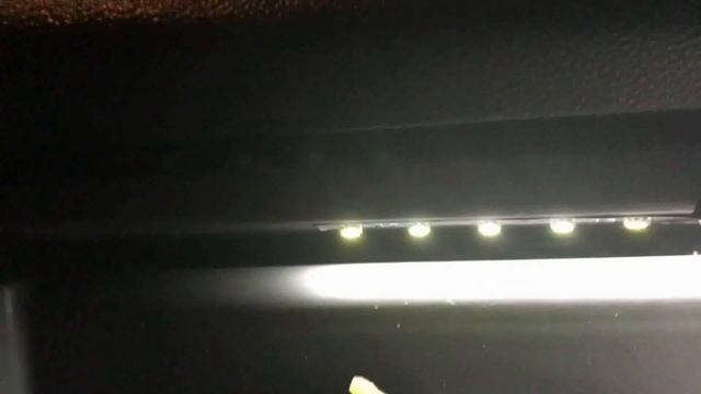 Hyundai H1, Grand Starex - Подсветка бардачка смотреть онлайн