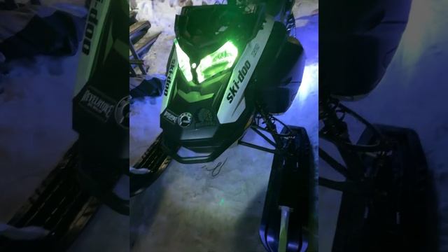 Installed Coloured LED headlights and LED stripes to my 2021 Expedition Sport Ace смотреть онлайн