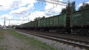 Электровоз ВЛ10К-853 (ТЧЭ-38) с грузовым поездом.