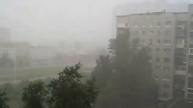 Аномальная жара и аномальная гроза в Екатеринбурге 23 июня 2015 г. смотреть онлайн