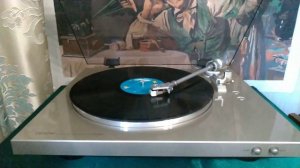 Denon DP300F Проигрыватель винила