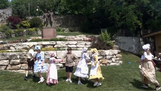 Полька на фестивале Марка Твена смотреть онлайн