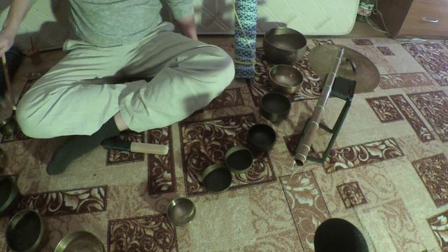 12 Поющие чаши. Поздравления и практика. Тибетские чаши чакр. Медитация. Звукотерапия. Singing Bow смотреть онлайн