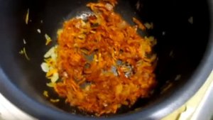 Фаршированный болгарский перец - с говяжьим фаршем, рисом и овощами (в мультиварке)