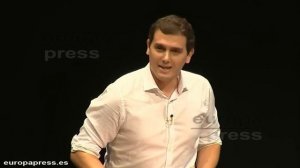 Albert Rivera recomienda a Kant pero no logra citar ninguna obra