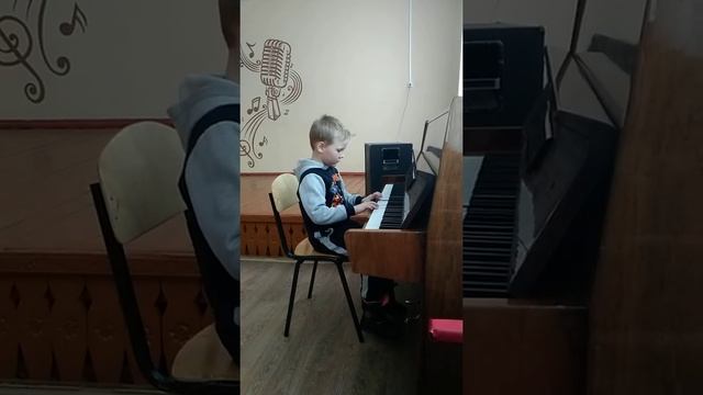 "Маленькая полька" Д.Кабалевский смотреть онлайн