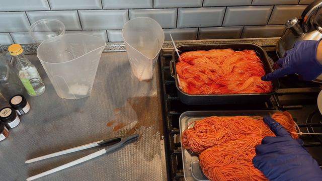 Окрашиваю пряжу для детского кардигана / окрашивание пряжи смотреть онлайн