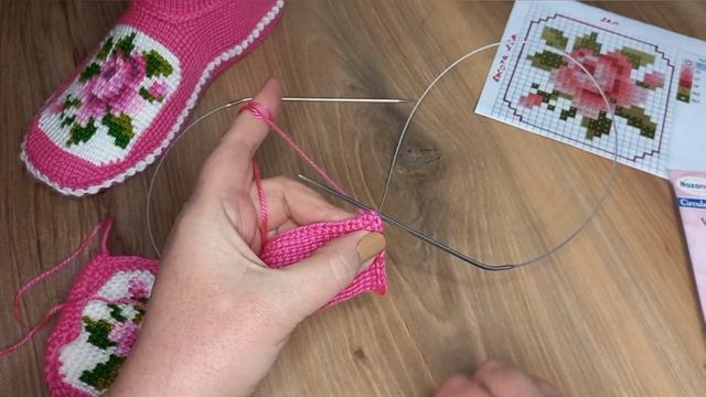 Тапочки "Розовые розы"???тунисское вязание.раз.38/39 смотреть онлайн