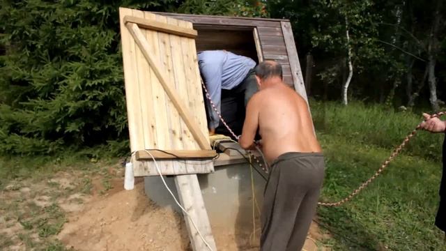 Как безопасно спуститься в колодец смотреть онлайн