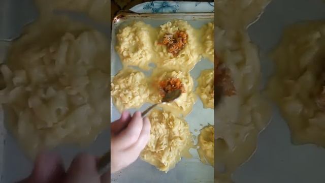 Кабачково - картофельное блюдо с фаршом из индейки.