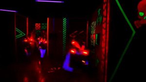Гра з дітьми в Arena Laser Tag