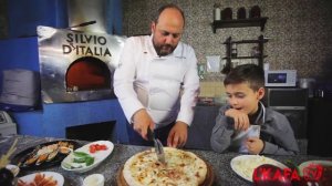 Как приготовить пиццу? Вкусная пицца. Любимое блюдо детей - пицца, рецепт.