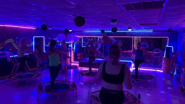Jumping fitness Moscow фитнес на батутах в центре Москвы