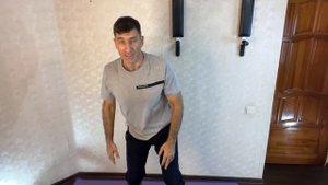 Быстро убрать свисающие жировые складки со спины поможет классный комплекс упражнений для спины