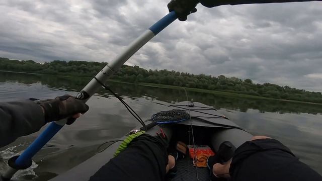 Хариус в 4км от города! Рыбалка на Фишкаяке. Рабочая блесна от Savage Gear! смотреть онлайн