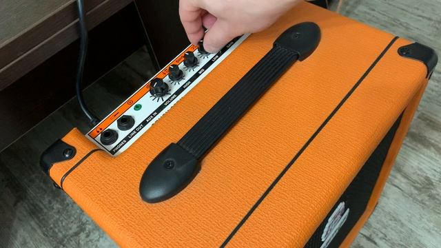 Басовый комбик Orange Crush 25BX (демонстрация/обзор) смотреть онлайн