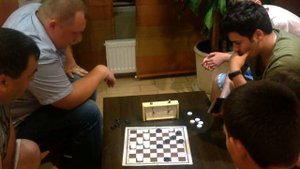 Играет Евгений Кондраченко