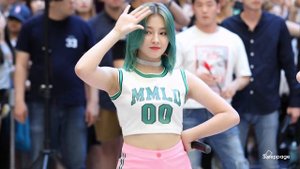 [4K] 180708 모모랜드 MOMOLAND 배앰 BAAM 낸시 NANCY @ MV 조회수 2500만 달성 게릴라 By Sleeppage