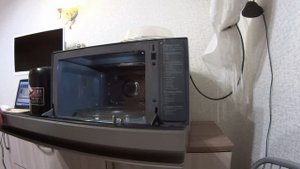 ФОРЕЛЬ НА ГРИЛЕ   ТЕСТИРУЮ МИКРОВОЛНОВУЮ ПЕЧЬ .