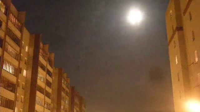 Ускоренное движение Луны над Кировом смотреть онлайн