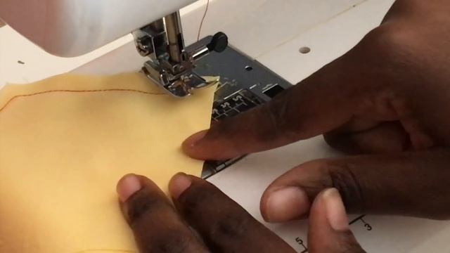 HOW TO SEW & TURN SHARP CORNERS! THE PERFECT POINT / CORNERS смотреть онлайн