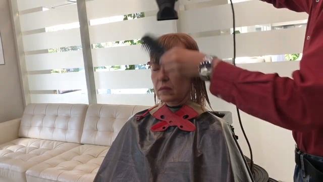 Как стричь челку полукругом