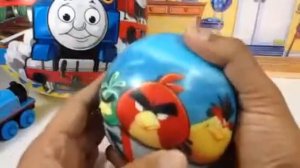 Thomas and Friends, Angry Birds Ball with a Wooden Train