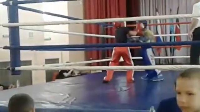 Кикбоксинг.Фаиль. 8лет смотреть онлайн