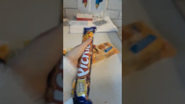 подарок брату! а ты хочешь чтобы вышло видео подарок маме??? смотреть онлайн