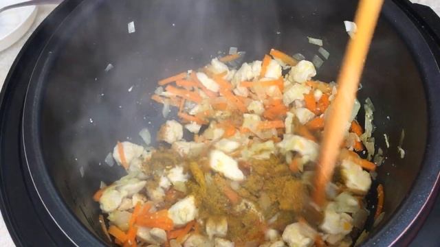Плов с курицей из перловки в мультиварке ( Подходит как ПП блюдо и для тех кто на диете! )