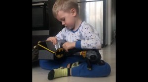 А какой суперсилой обладает БЭТМЕН ? Обзор игровой фигурки Бэтмен 2020 года выпуска