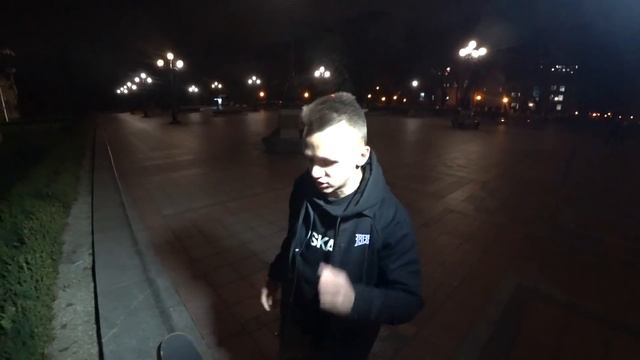 САМЫЕ ЛЕГКИЕ СКОЛЬЖЕНИЯ НА СКЕЙТБОРДЕ