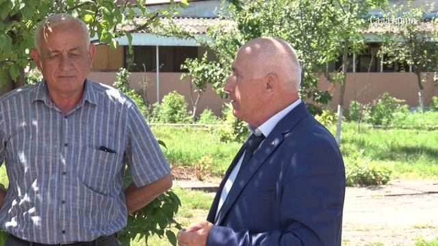 Вручение подарков детям от помощника депутата ГД в лагерях Казбековского района 13.07.2023 смотреть онлайн