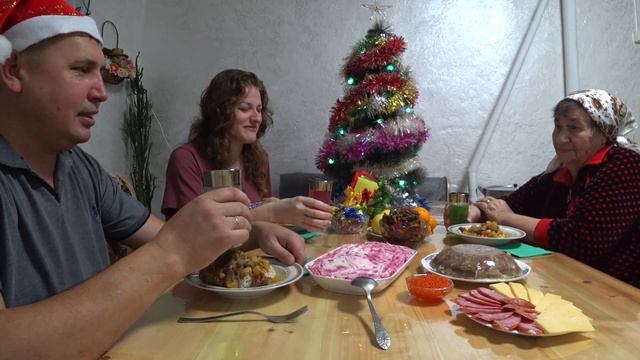 Новогоднее поздравление 2024 года от канала Равиль и Света