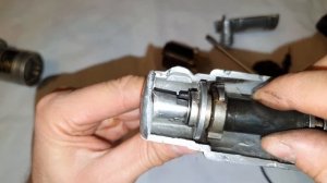 Что внутри регулятора холостого хода? НЕ ПРОМЫВАЙ пока не посмотришь или повредишь его!