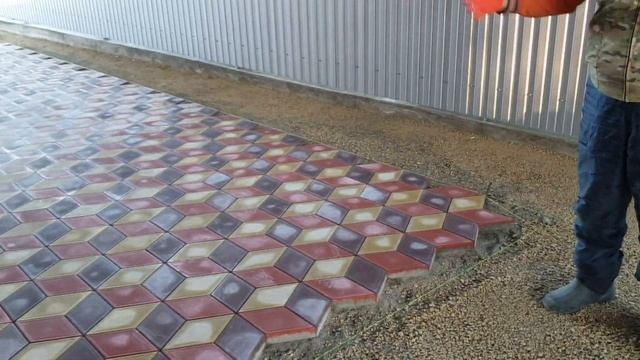 Укладка тротуарной плитки. ПРОДОЛЖЕНИЕ... смотреть онлайн