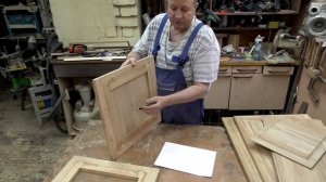 Объёмные, филёнчатые, боковые стенки мебели из дерева.