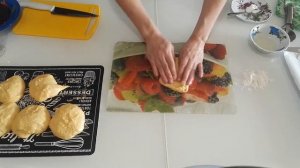 Рогалики с джемом из дрожжевого теста.Неимоверно мягкие и вкусные булочки-рогалики.