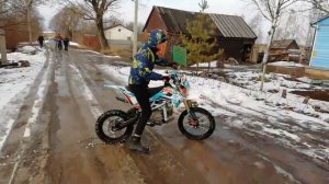 Как трогаться на питбайке