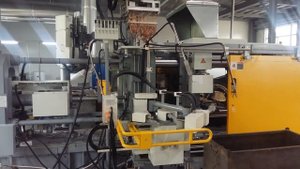 Машина для литья под давлением 400 тонн (с контролем параметров литья в реальном времени)